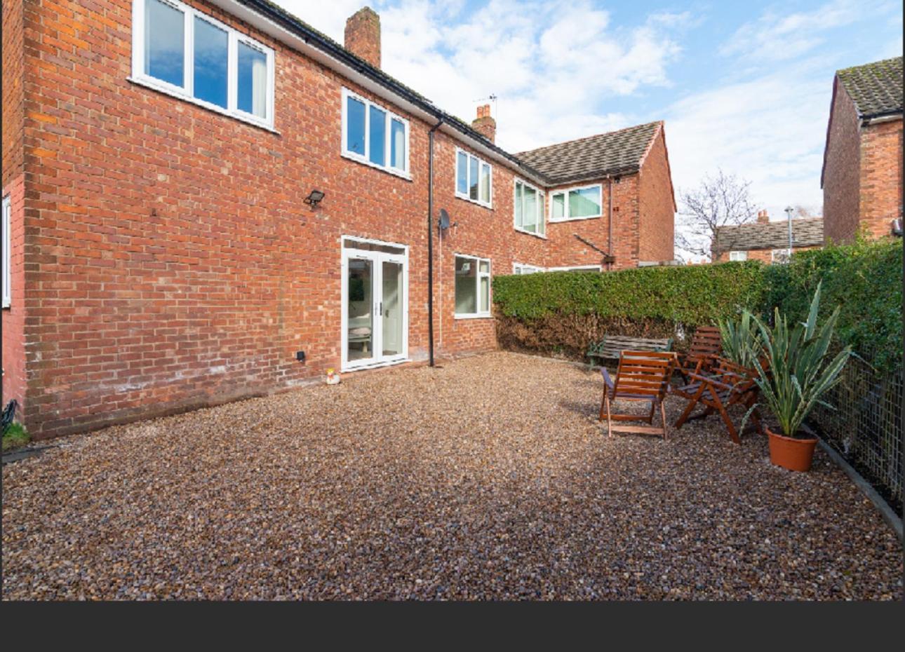 Beautiful 6 Bedroom Holiday Home, Manchester وايثن شاو المظهر الخارجي الصورة